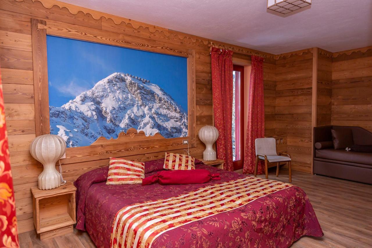 Hotel Chaberton Cesana Torinese Exteriör bild