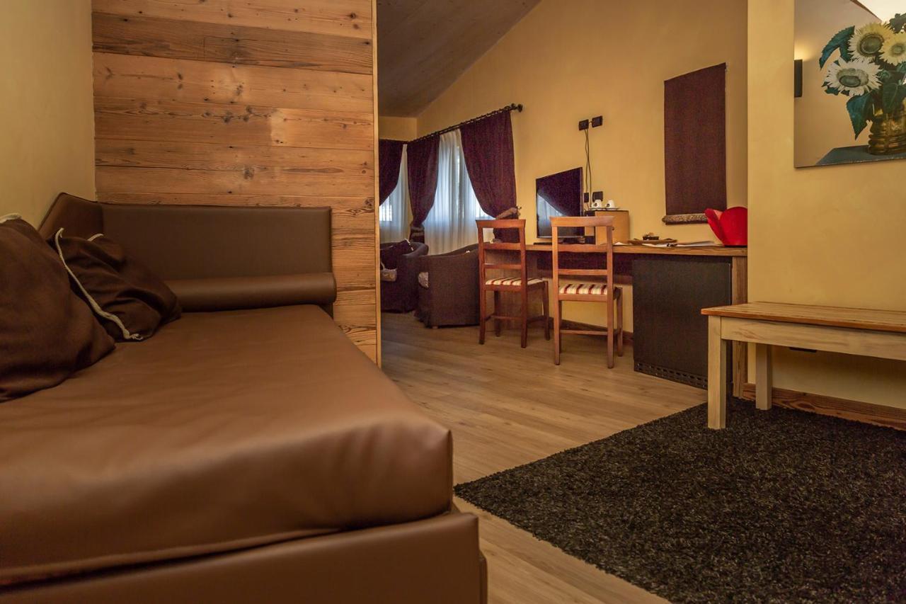 Hotel Chaberton Cesana Torinese Exteriör bild