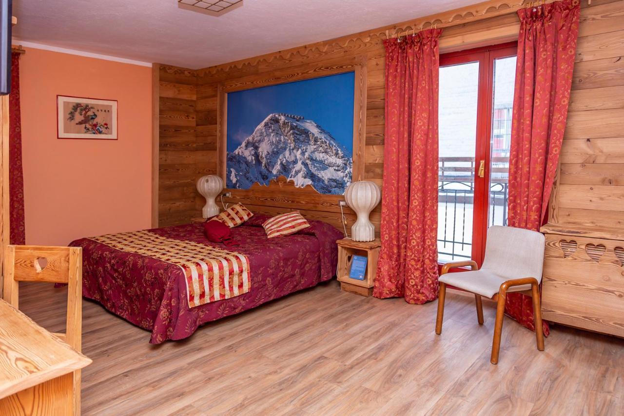 Hotel Chaberton Cesana Torinese Exteriör bild
